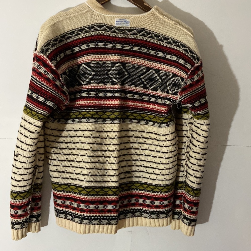 Sweater. - Picture 6 of 8